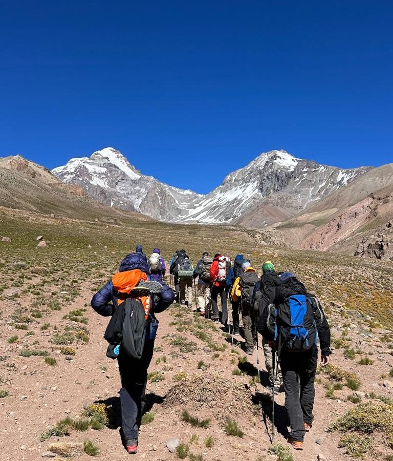 Desafiando a altitude, Alberto Neto está prestes a conquistar o pico do Monte Aconcágua