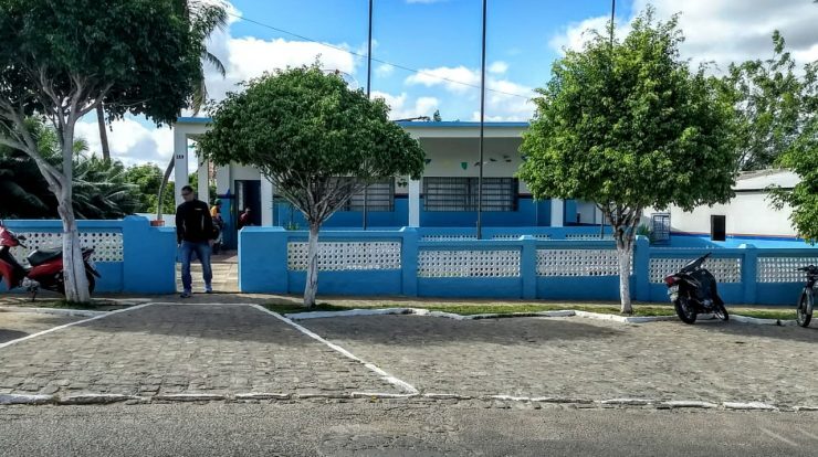 Prefeito aumenta em quase 70% número de prestadores de serviço no Cariri paraibano