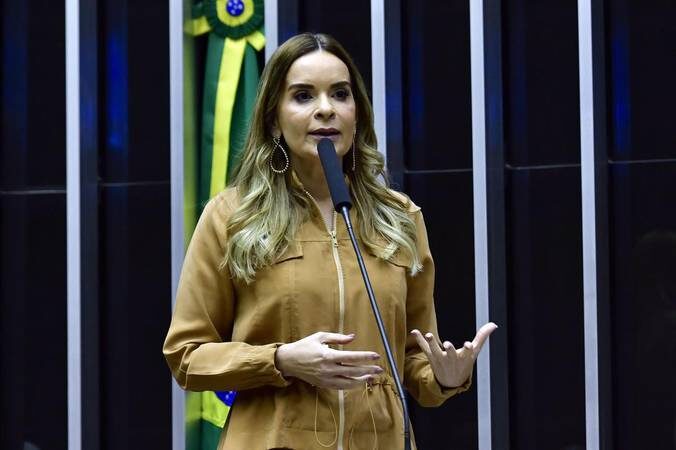 Daniella Ribeiro comemora decisão do TRE-PB que condenou Célio Alves por violência política de gênero contra a deputada Camila Toscano