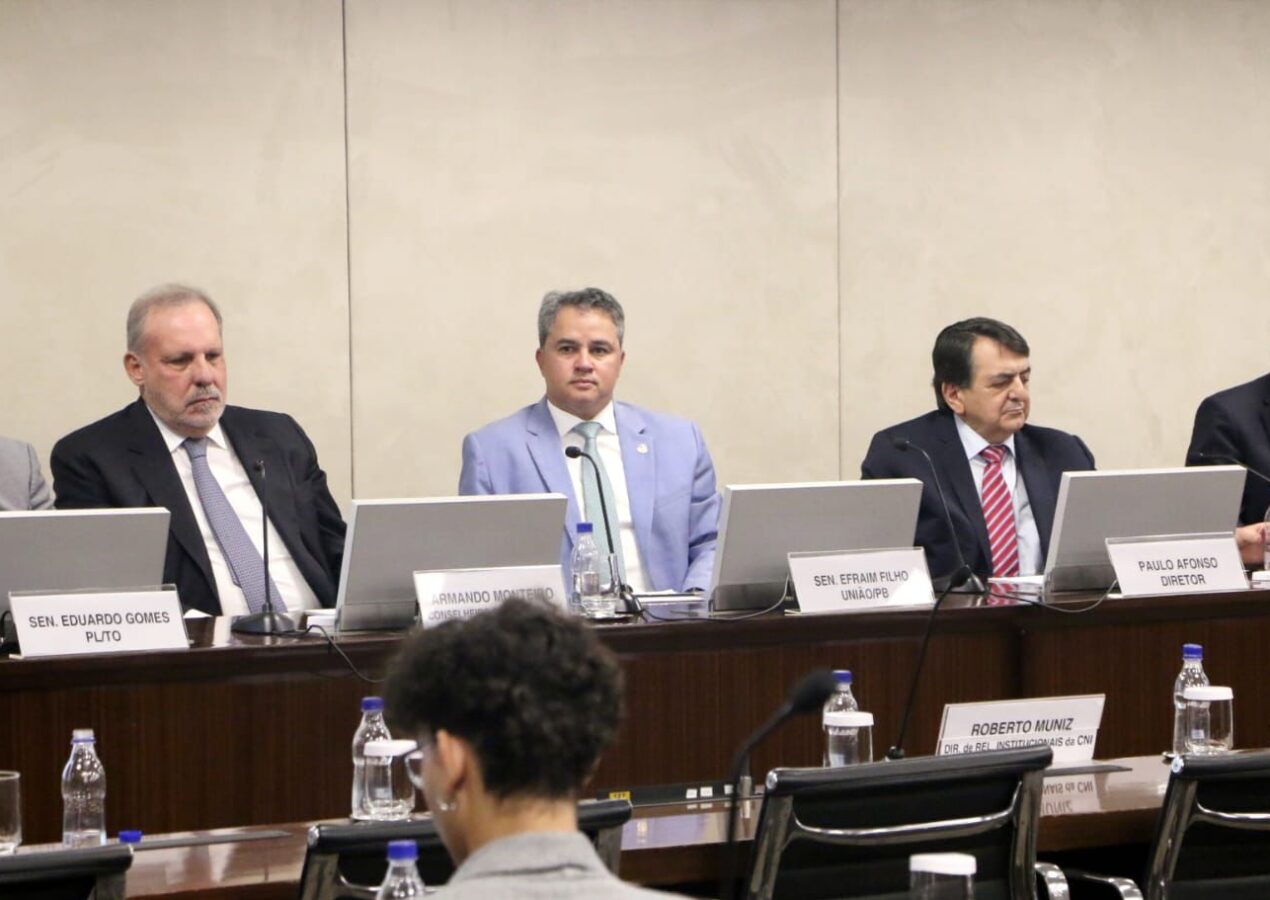 EM BRASÍLIA: Fortalecer a indústria implica em gerar novos empregos”, diz Efraim em seminário RedIndústria 2024