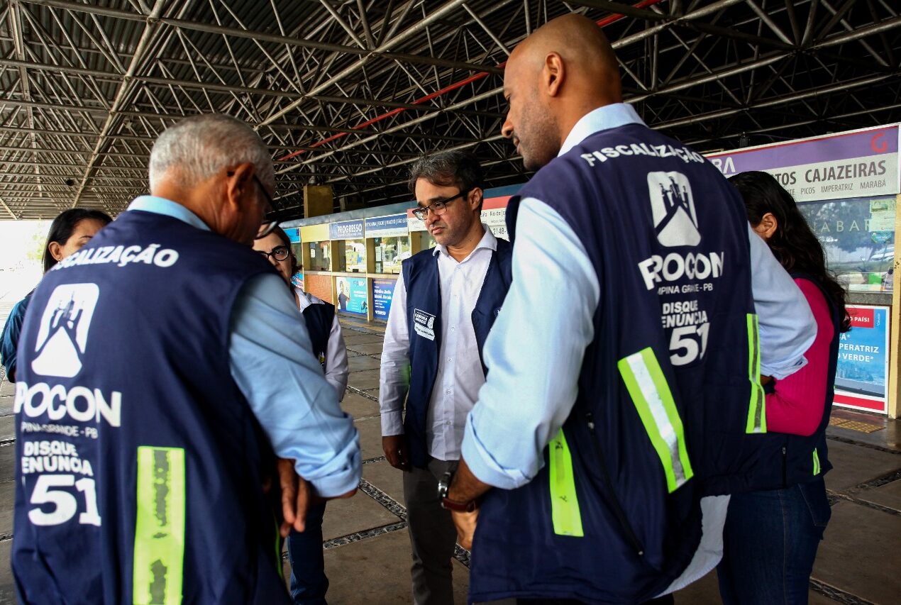 Procon de Campina Grande realiza pit stop de conscientização para direitos dos idosos no Terminal Rodoviário