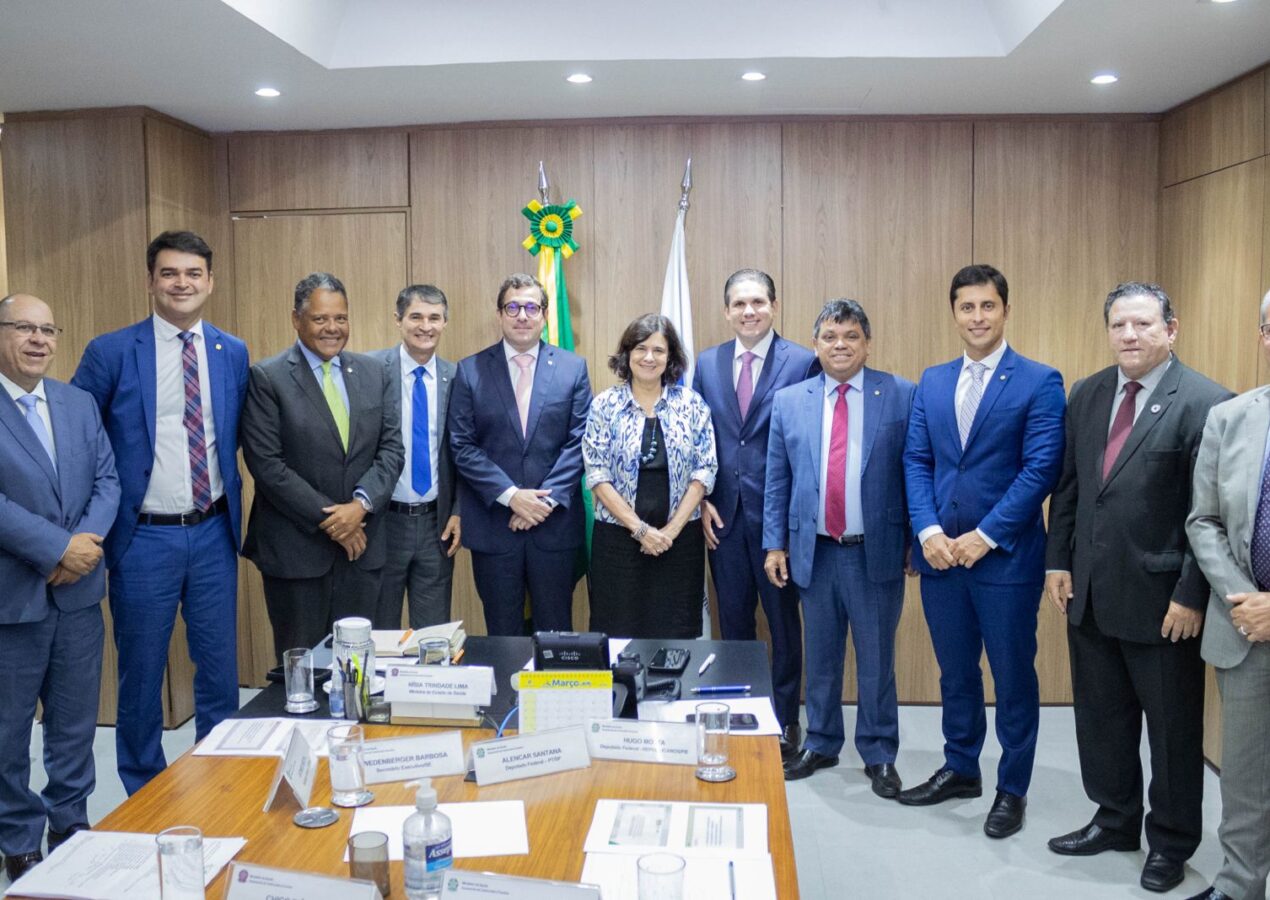 Em Brasília: Gervásio Maia participa de reunião com ministra da Saúde