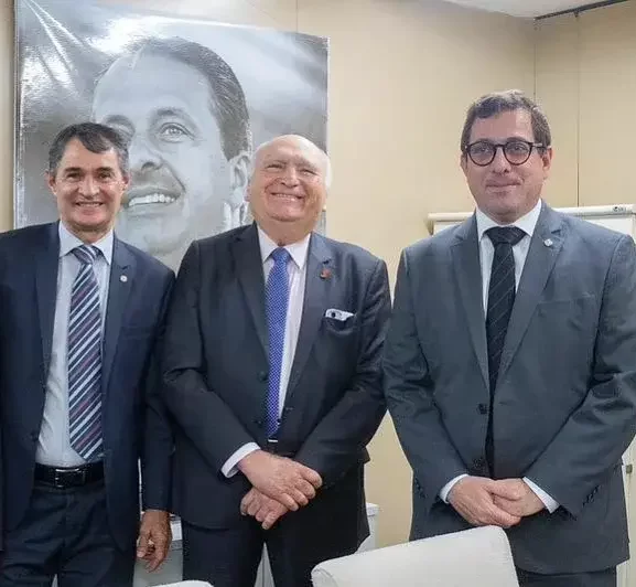 Em Brasília, Gervásio Maia debate temas essenciais ao Estado com o presidente do TCE