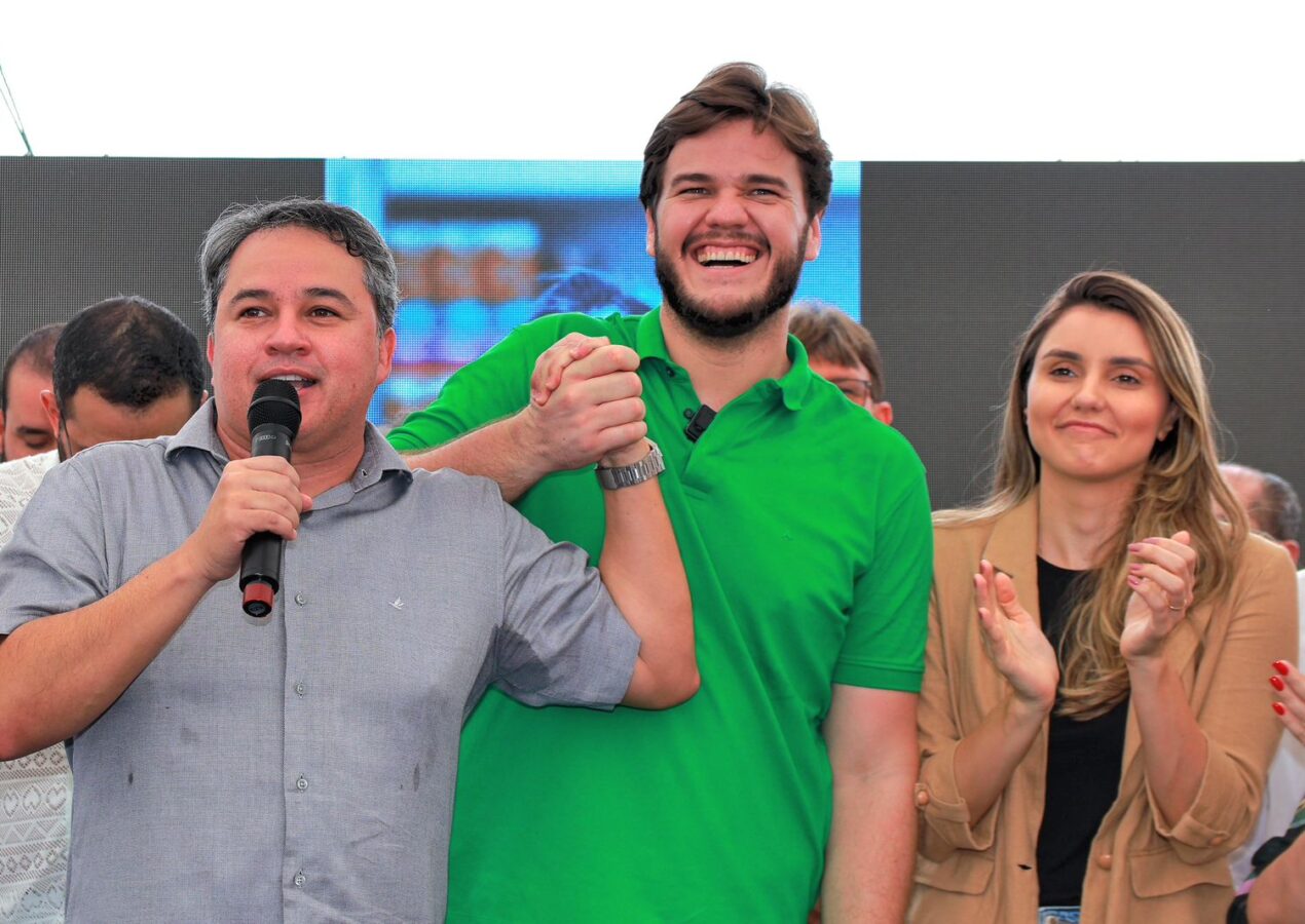 Em Campina Grande: Senador Efraim entrega reforma de UBS ao lado do prefeito Bruno