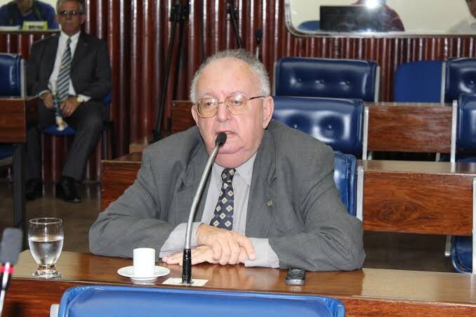 Ex-deputado Carlos Dunga é homenageado durante aniversário de 30 anos de emancipação política de Alcantil