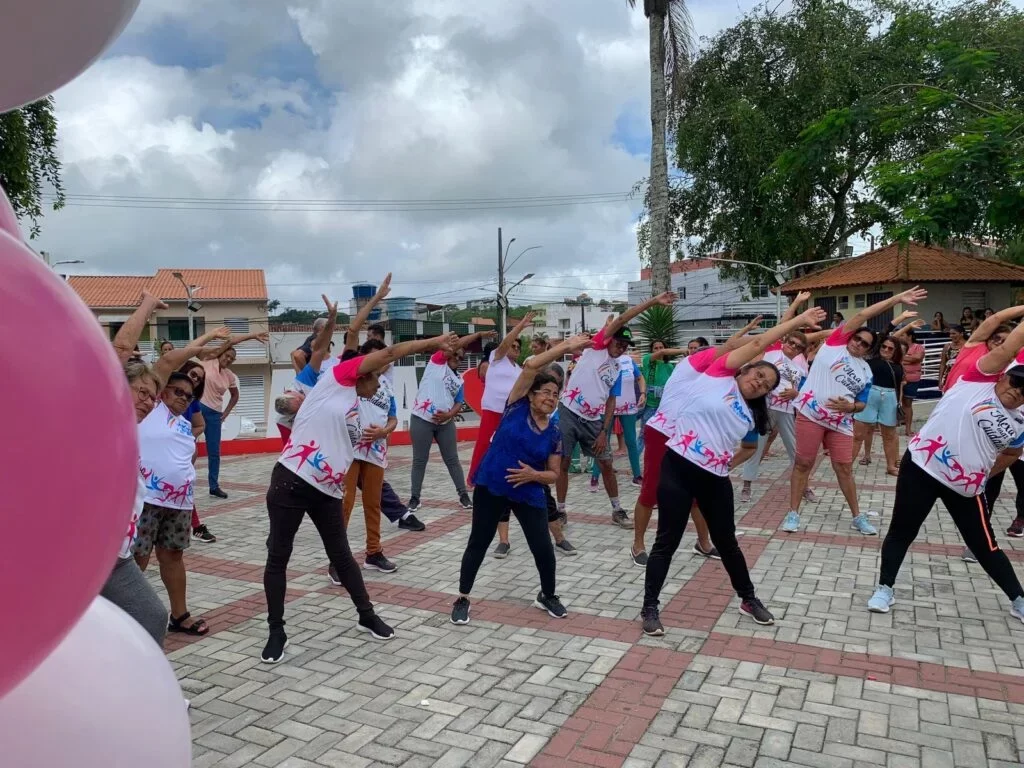 Evento agita público e oferece serviços na área da saúde no Dia Internacional da Mulher em Lagoa Seca-PB