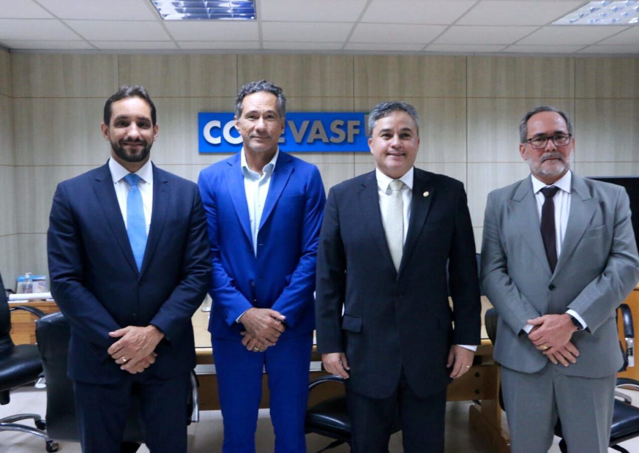 Ao lado do pré-candidato Gilbertão, Efraim visita Codevasf em busca de recursos para Sousa