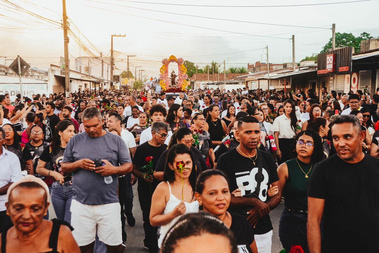 Milhares de Fiéis Participam da Romaria de Santa Rita de Cássia em celebração emocionante