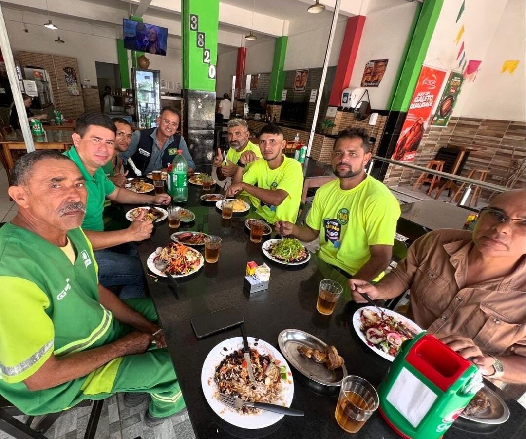 Sargento Neto participa de almoço com equipe de limpeza da Sesuma, em CG, e faz balanço positivo de ações