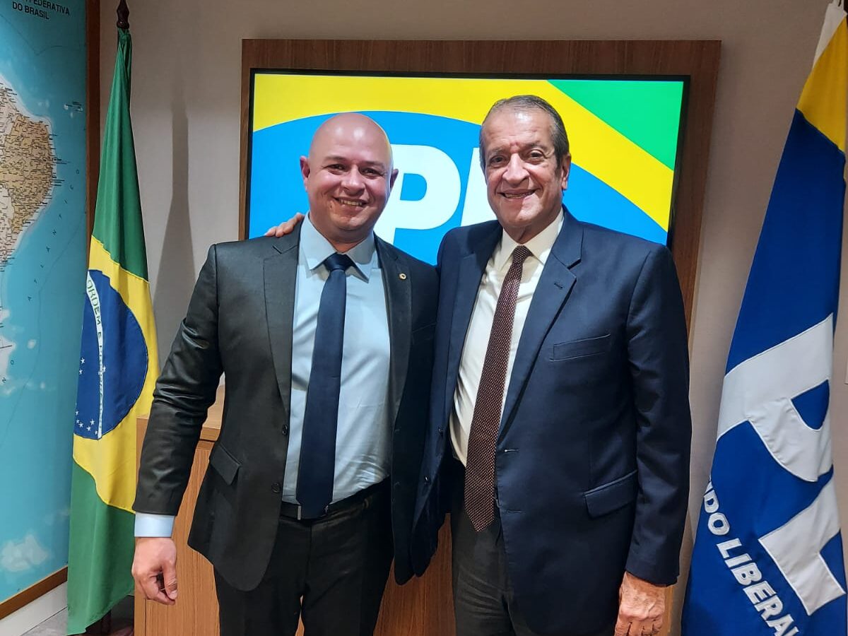 Sargento Rui é recebido pelo presidente nacional do PL, Valdemar da Costa Neto e discute cenário eleitoral de João Pessoa