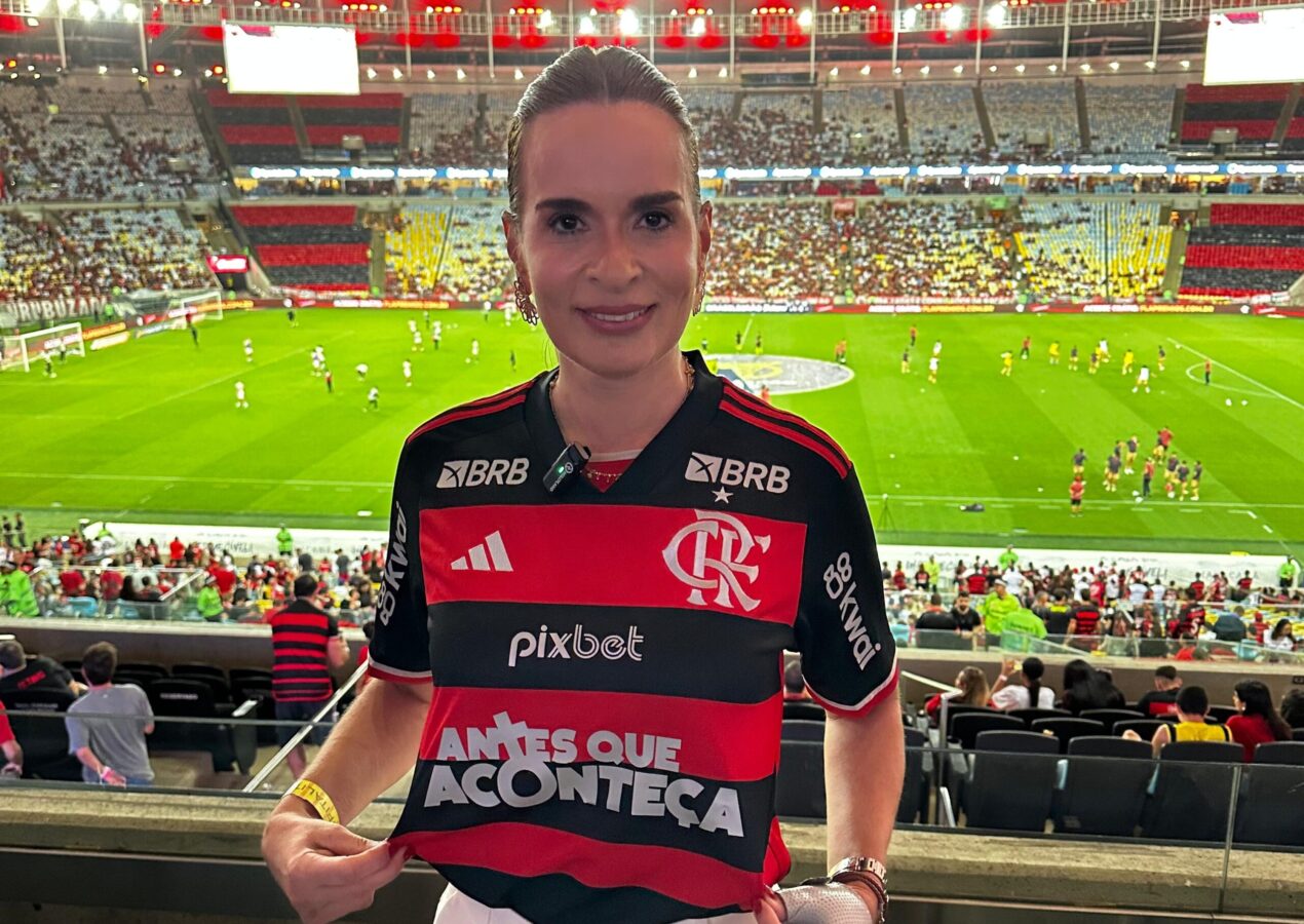 Flamengo entra em campo com camisa do programa “Antes que aconteça”, da senadora Daniella Ribeiro”