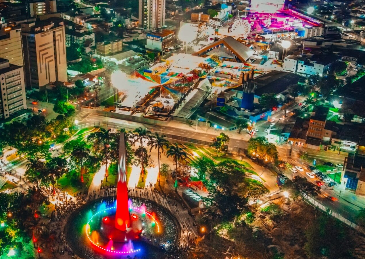 Prefeitura entrega segunda etapa da obra do Parque Evaldo Cruz, na tarde desta quinta-feira