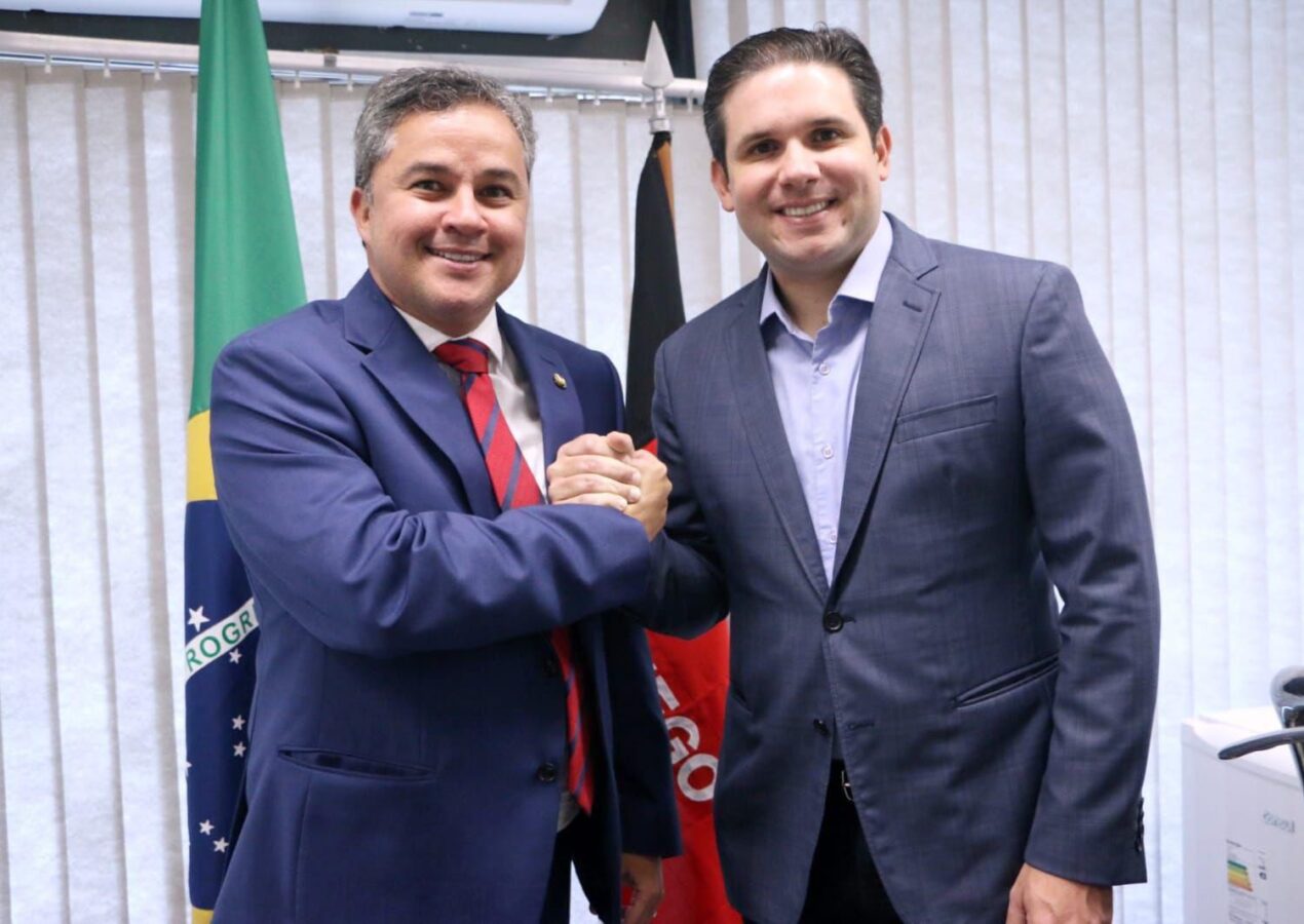 Efraim defende aliança de Elmar com Hugo Motta em reunião do União Brasil