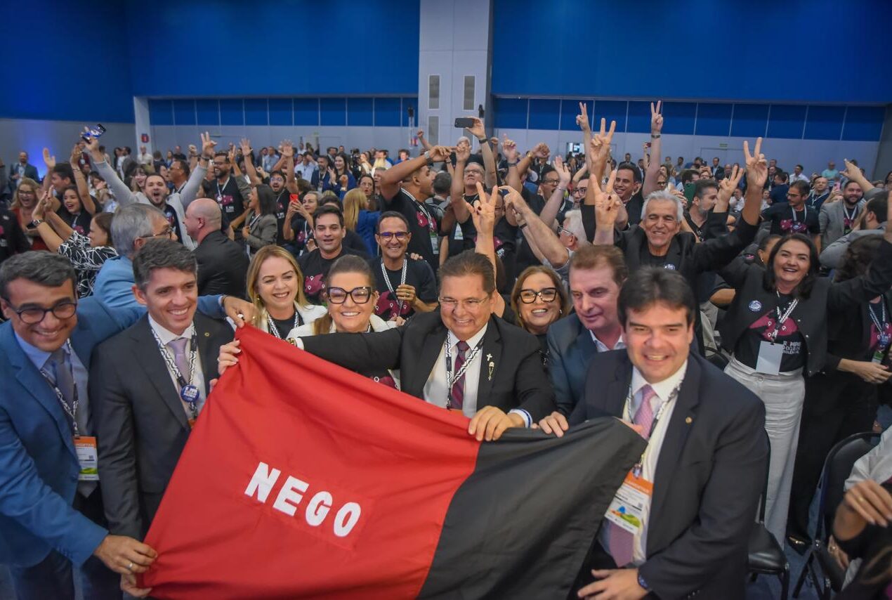 Deputado Eduardo Carneiro é eleito vice-presidente da Unale durante conferência da entidade no Rio de Janeiro