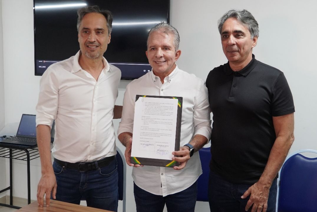 Durante diplomação, prefeito Nabor propõe transformar a cidade em polo de desenvolvimento regional