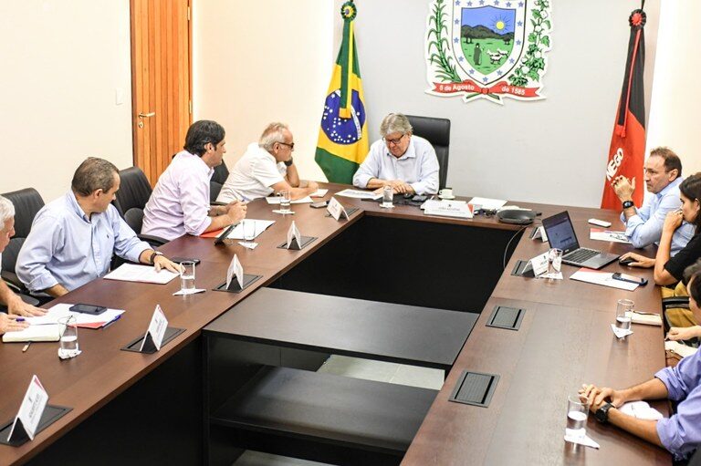 João Azevêdo se reúne com prefeito Cícero Lucena e discute cronograma para execução de obras do BRS de João Pessoa