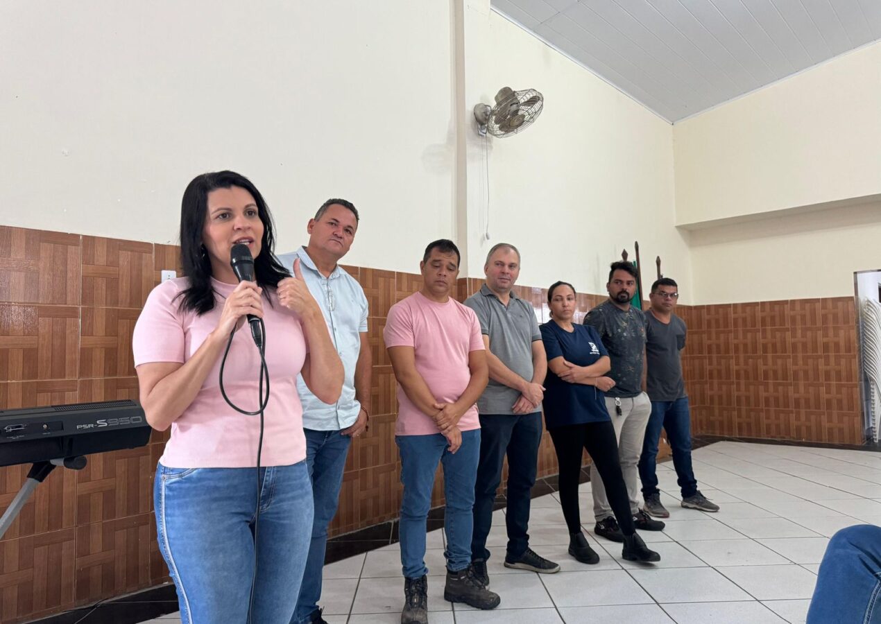 Michelle e Paulinho começam primeiro dia de gestão ao lado dos agentes de limpeza pública em Lagoa Seca/PB