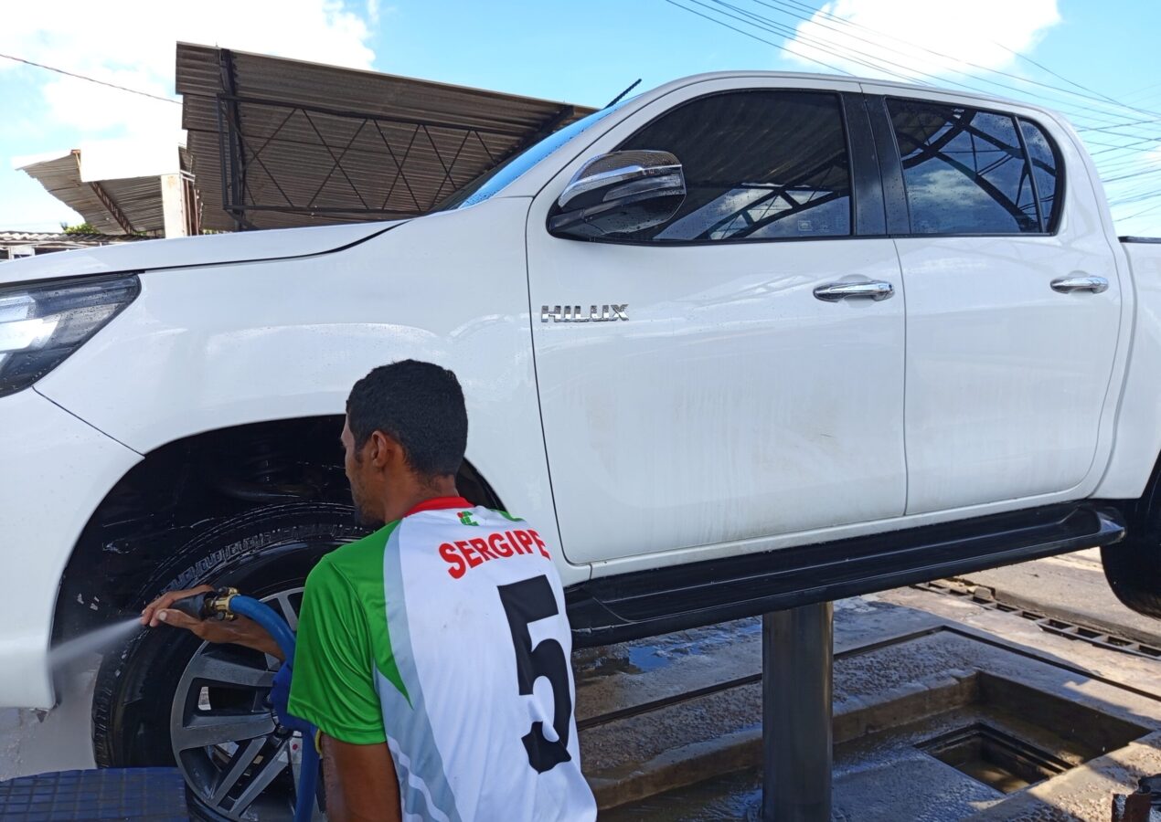 SATISFAÇÃO GARANTIDA: Deixe seu carro limpo no padrão de qualidade que só o Trokão Serviços Automotivos Especializados possui; confira