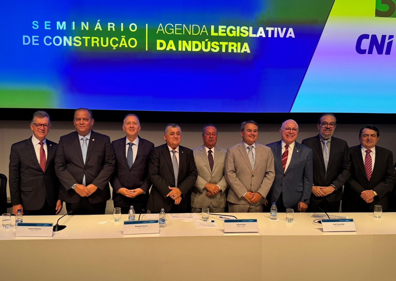 Efraim participa de Seminário da CNI e debate agenda legislativa para 2025