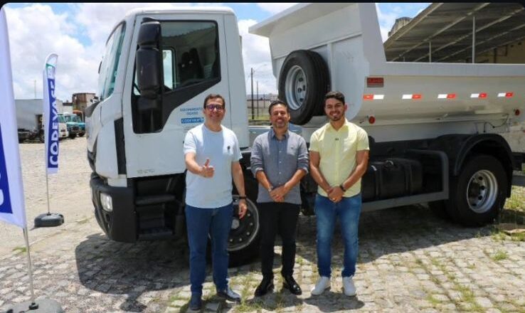 Gervásio apresenta emenda e beneficia Vista Serrana com entrega de um novo caminhão