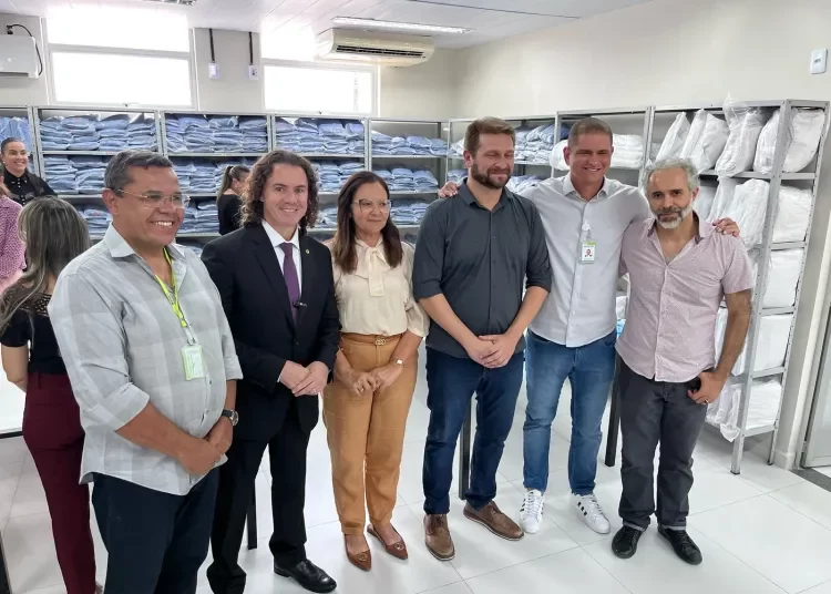 HU Lauro Wanderley inaugura Central de Enxovais e entrega equipamentos com recursos de Veneziano: “amigo da UFPB e patrono dos HUs”, diz reitora