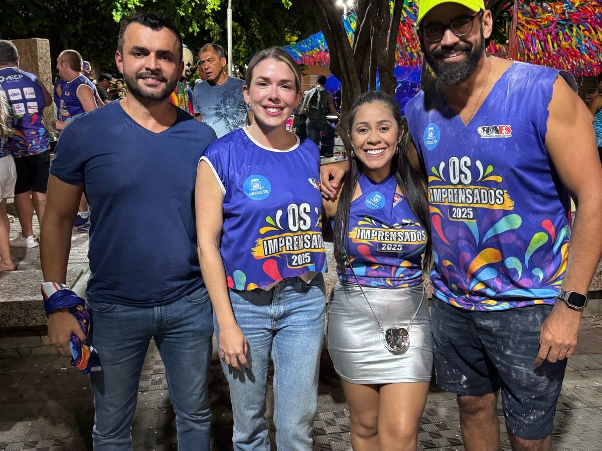 Olivia Motta cai na folia e prestigia Carnaval de Patos