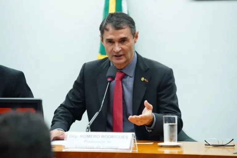 Romero descarta retorno ao PSD e reafirma candidatura ao Governo do Estado